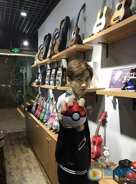 陈名豪生活照 陈名豪高清写真_陈名豪高清剧照