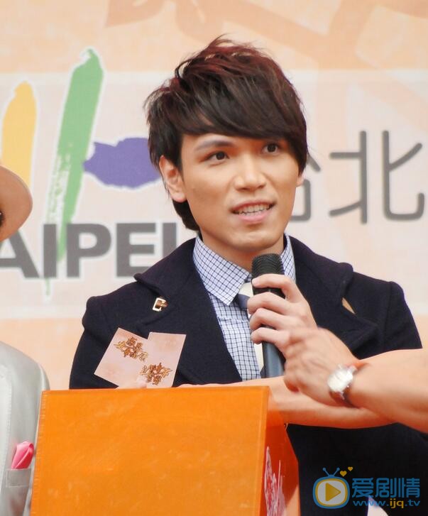 杨宗纬2010慈善活动照 杨宗纬高清写真_杨宗纬高清剧照