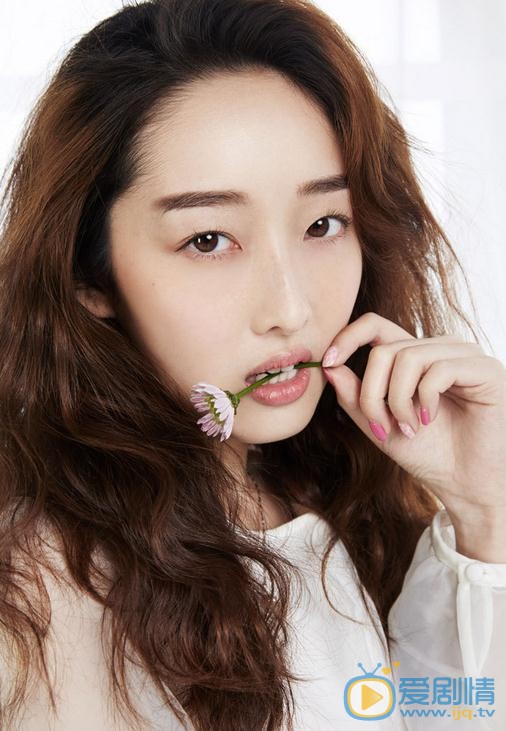 蒋梦婕清新白色写真 蒋梦婕高清写真_蒋梦婕高清剧照