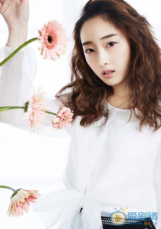 蒋梦婕清新白色写真 蒋梦婕高清写真_蒋梦婕高清剧照