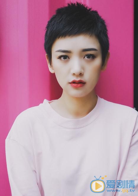 李晓峰气质街拍 李晓峰高清写真_李晓峰高清剧照