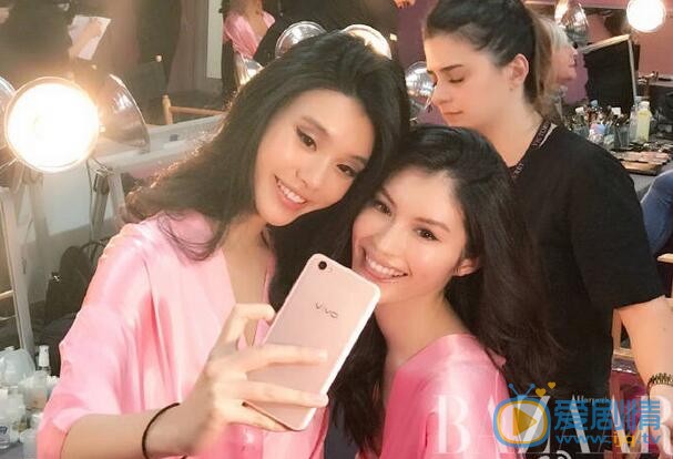 奚梦瑶2016维秘内衣秀 奚梦瑶高清写真_奚梦瑶高清剧照