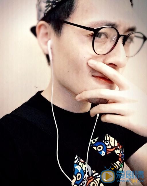 强宇生活照 强宇高清写真_强宇高清剧照