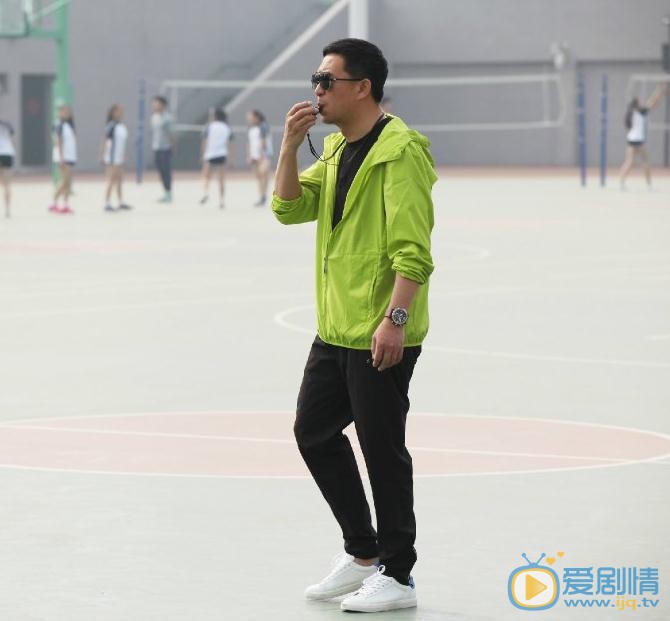 我的体育老师剧情介绍(1-37集大结局)