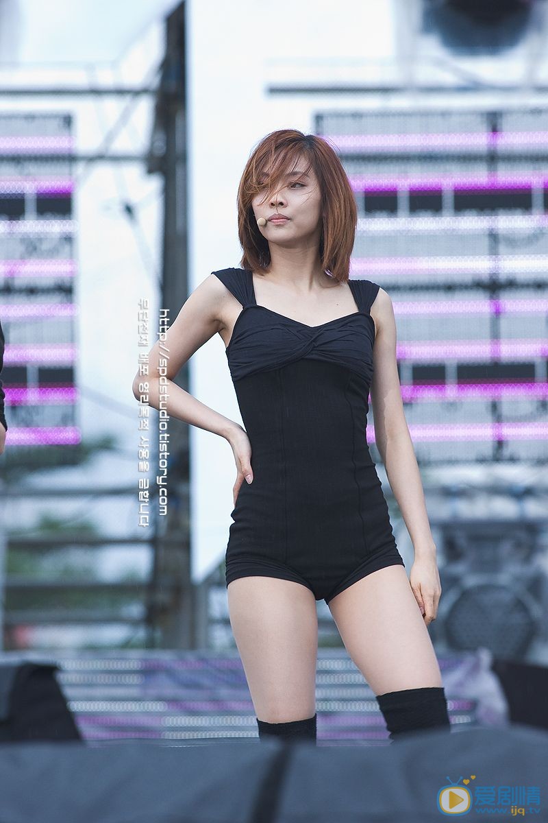 王霏霏舞台照 王霏霏高清写真_王霏霏高清剧照