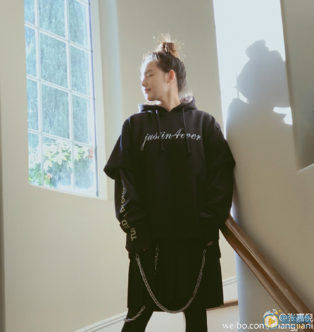 张嘉倪素颜生活照 张嘉倪高清写真_张嘉倪高清剧照