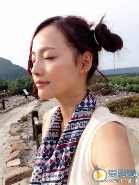 张嘉倪旅行照 张嘉倪高清写真_张嘉倪高清剧照