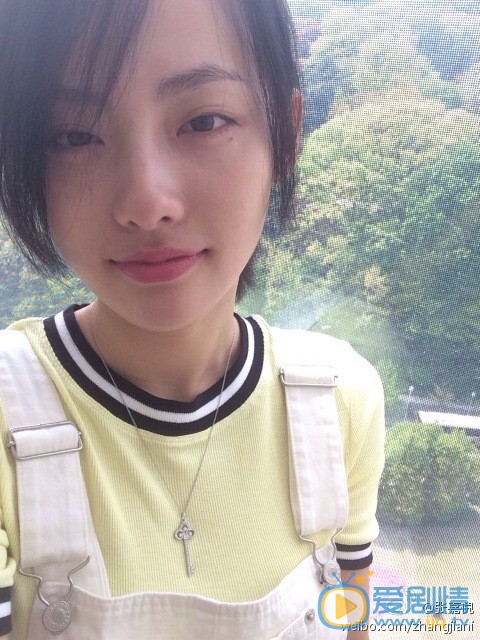 张嘉倪旅行照 张嘉倪高清写真_张嘉倪高清剧照