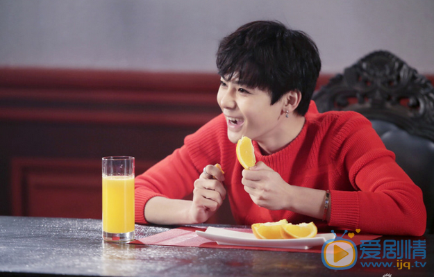 侯明昊阳光写真 侯明昊高清写真_侯明昊高清剧照