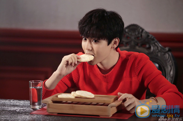 侯明昊阳光写真 侯明昊高清写真_侯明昊高清剧照