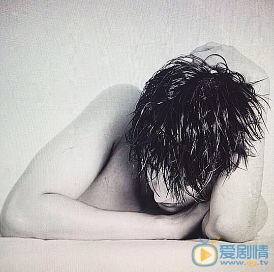 周觅黑白写真 周觅高清写真_周觅高清剧照