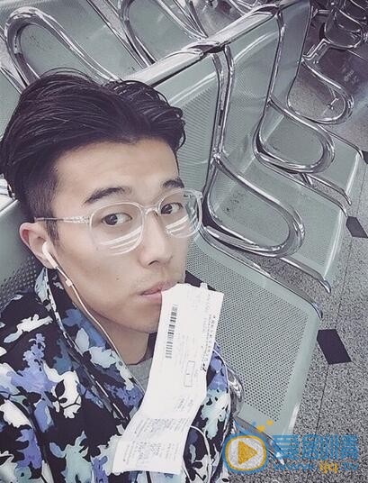 周游生活照 周游高清写真_周游高清剧照