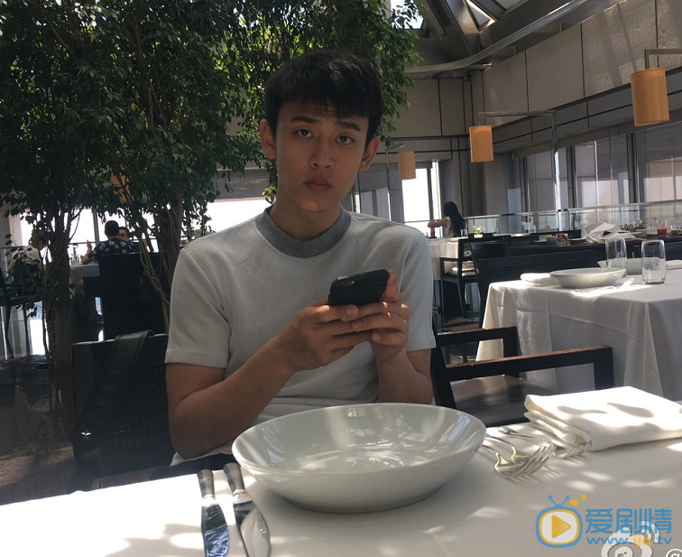 王天辰生活照 王天辰高清写真_王天辰高清剧照
