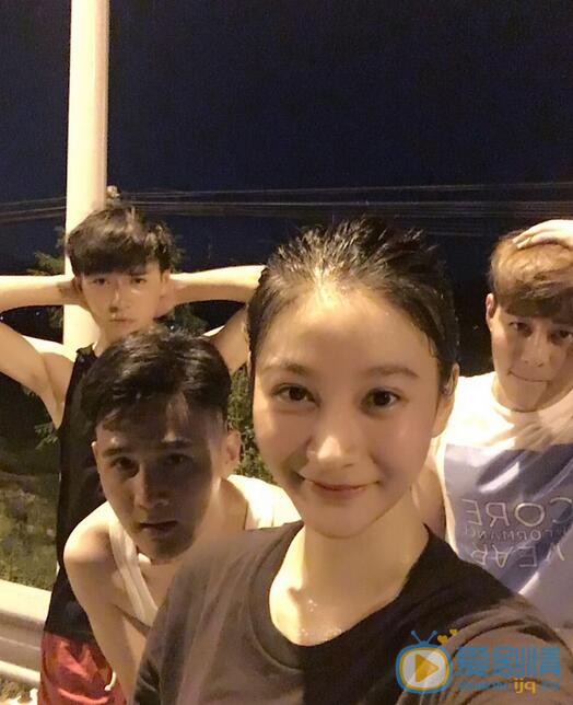 魏运峰合照 魏运峰高清写真_魏运峰高清剧照