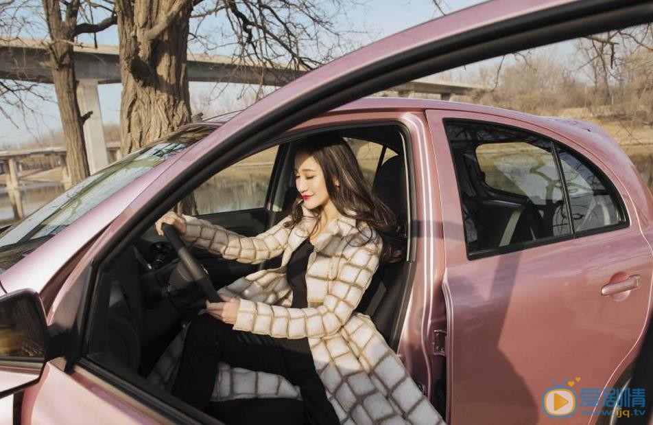 曾泳醍时尚街拍照 曾泳醍高清写真_曾泳醍高清剧照