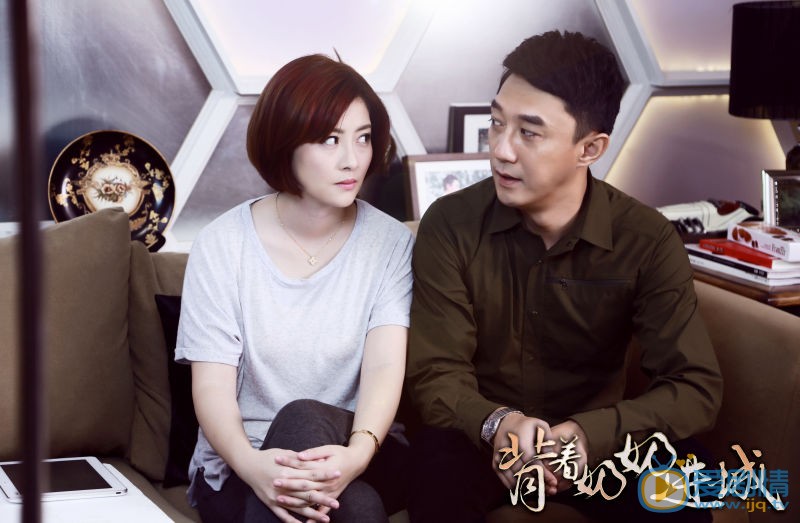 王新《背着奶奶进城》剧照 王新高清写真_王新高清剧照