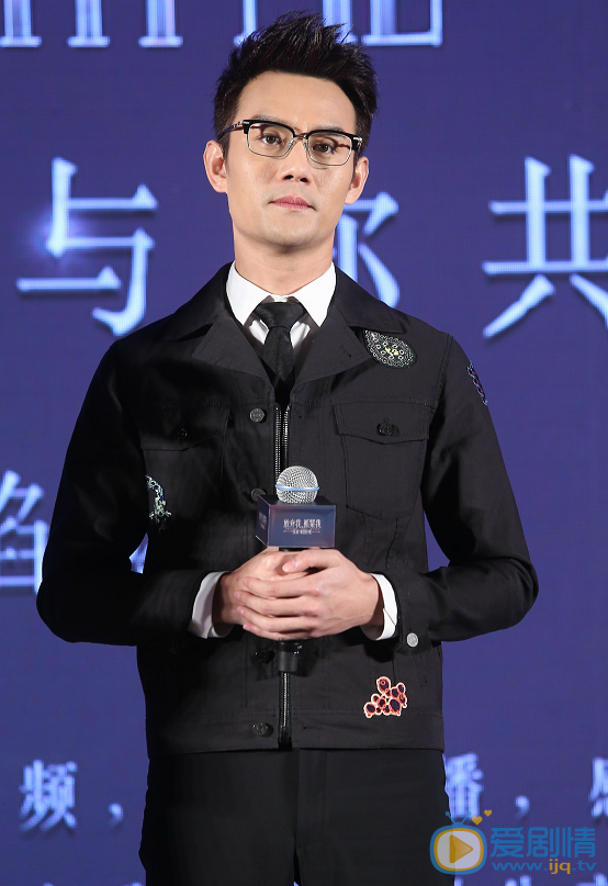 放弃我抓紧我将播 王凯爆料整部剧&ldquo;海陆空三咚&rdquo;全方位