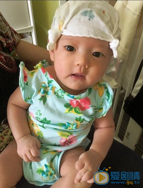 张梓琳女儿照 张梓琳高清写真_张梓琳高清剧照