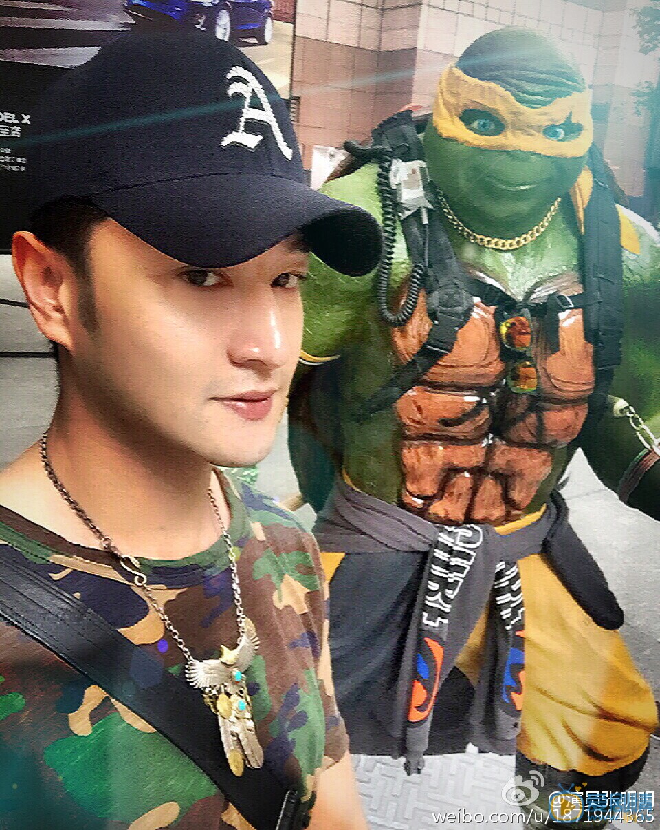 张明明生活照 张明明高清写真_张明明高清剧照