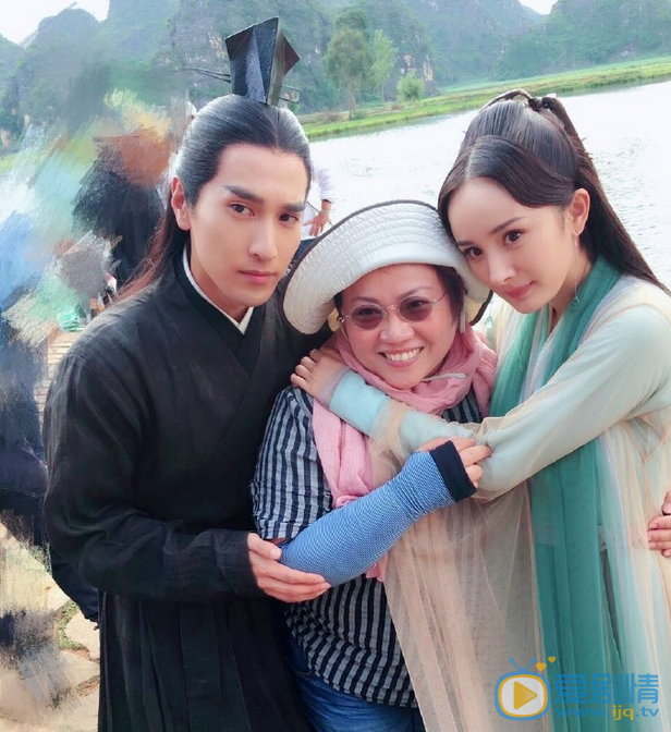  剧版三生三世十里桃花定档1.30  杨幂迪丽热巴片场照美仙来袭