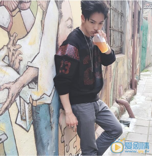 王以纶帅气照 王以纶高清写真_王以纶高清剧照