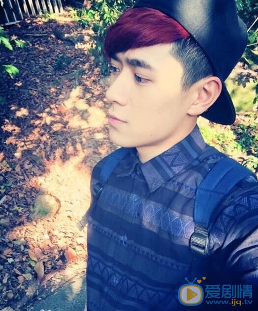 易柏辰生活照 易柏辰高清写真_易柏辰高清剧照