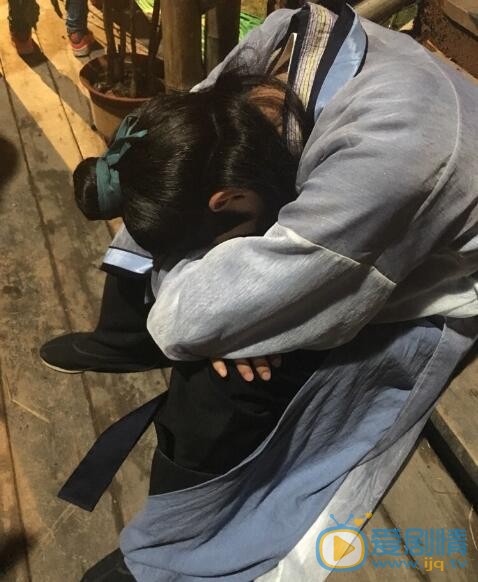 易柏辰片场照 易柏辰高清写真_易柏辰高清剧照