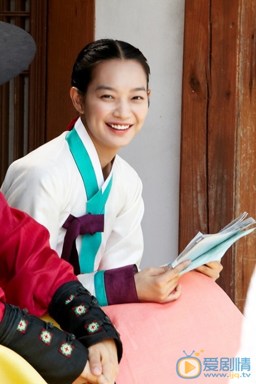 申敏儿《阿娘使道传》剧照 申敏儿高清写真_申敏儿高清剧照