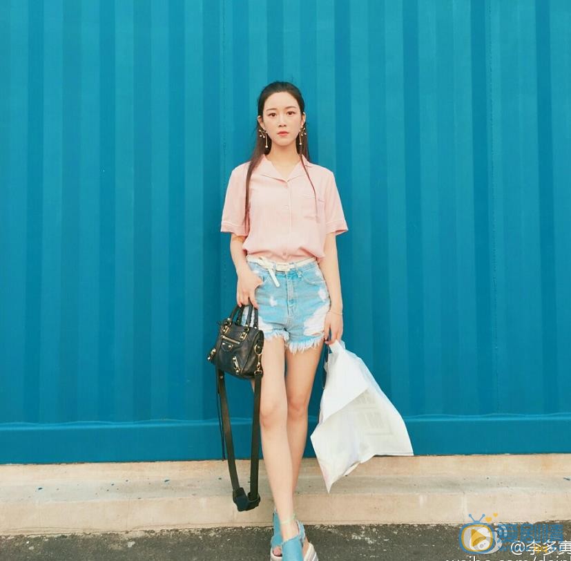 李多寅生活照 李多寅高清写真_李多寅高清剧照