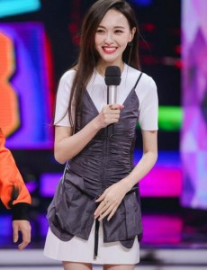快乐大本营唐嫣的镜头为什么那么少？最后高空挑战唐嫣去了哪里？