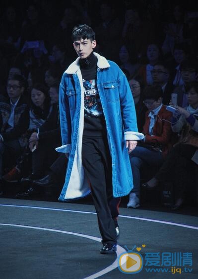 唐晓天活动照 唐晓天高清写真_唐晓天高清剧照