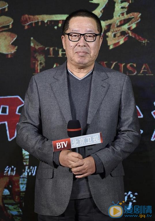 最后一张签证举办开播发布会 主演谈人物细节泪洒当场