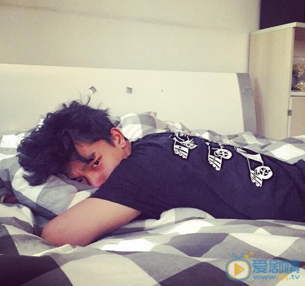 张宥浩生活照 张宥浩高清写真_张宥浩高清剧照