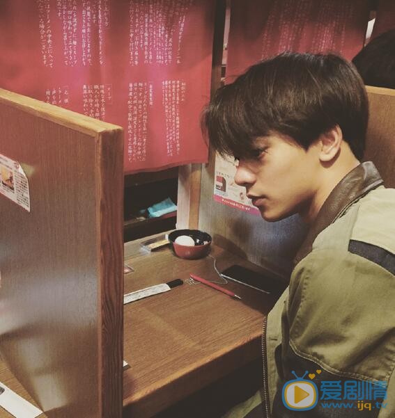 张宥浩生活照 张宥浩高清写真_张宥浩高清剧照