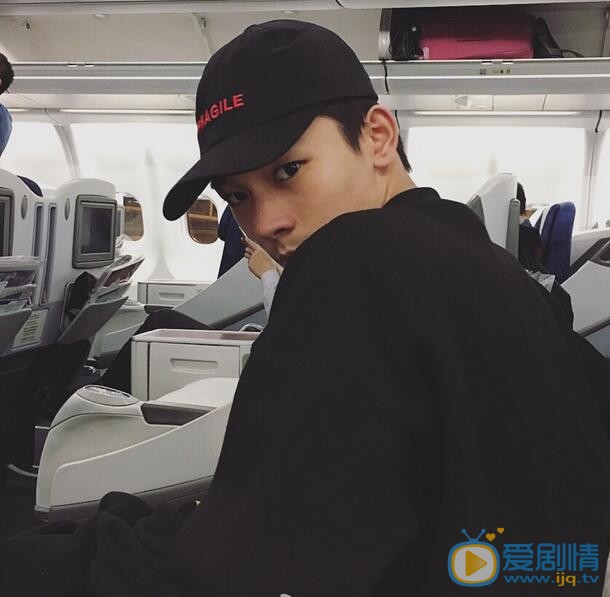 张宥浩生活照 张宥浩高清写真_张宥浩高清剧照