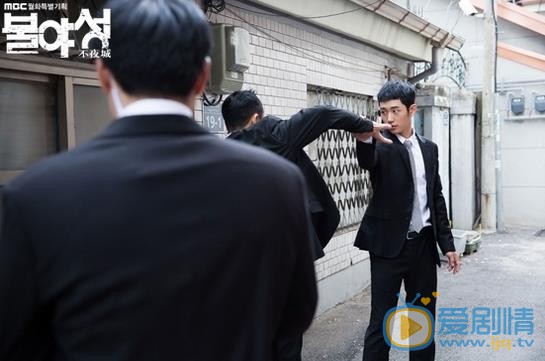 丁海寅《不夜城》剧照 丁海寅高清写真_丁海寅高清剧照