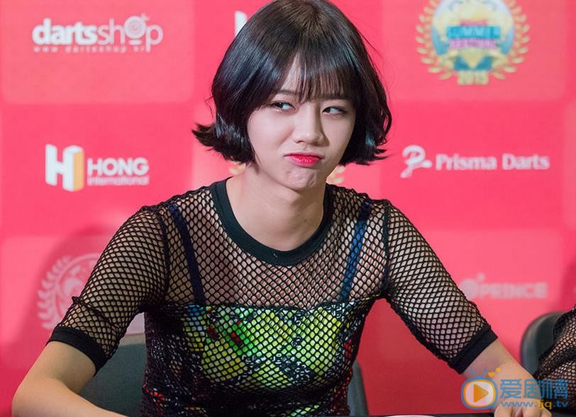 李惠利颁奖活动照 李惠利高清写真_李惠利高清剧照