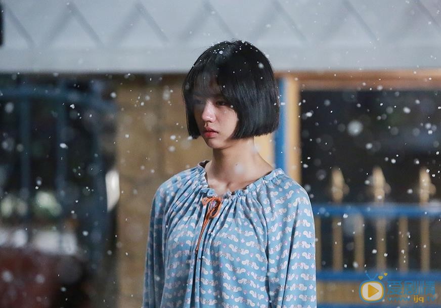 李惠利《请回答1988》剧照 李惠利高清写真_李惠利高清剧照