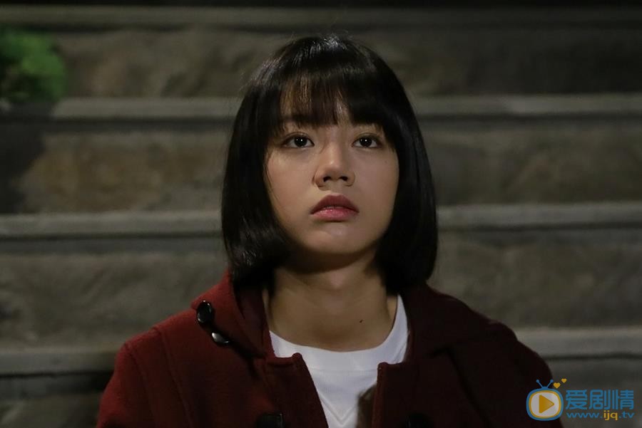 李惠利《请回答1988》剧照 李惠利高清写真_李惠利高清剧照