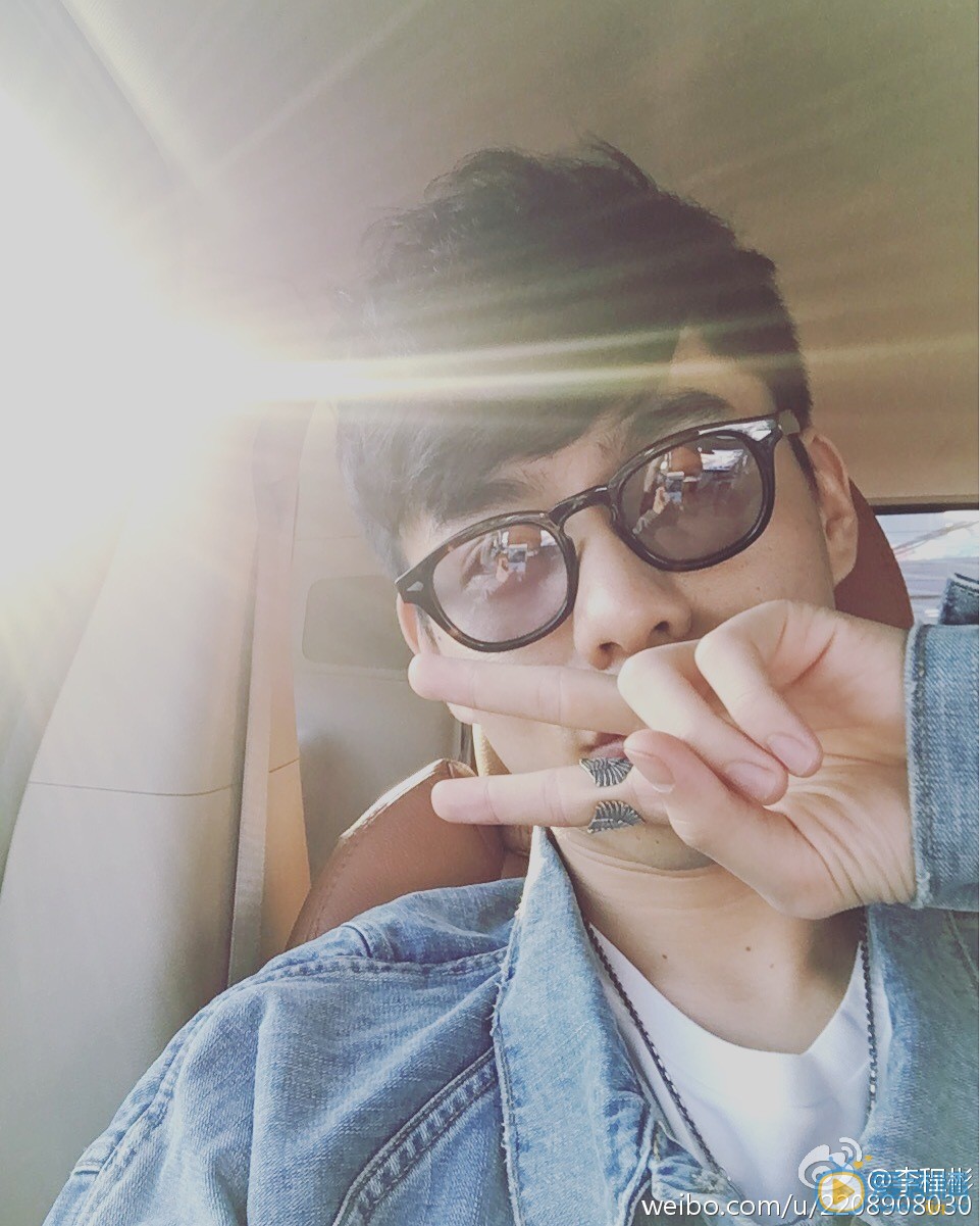 李程彬生活照 李程彬高清写真_李程彬高清剧照