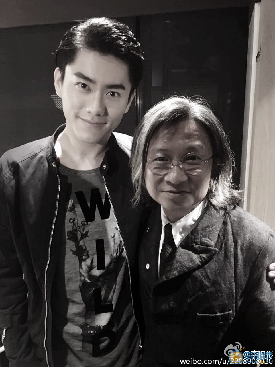 李程彬与人合照 李程彬高清写真_李程彬高清剧照