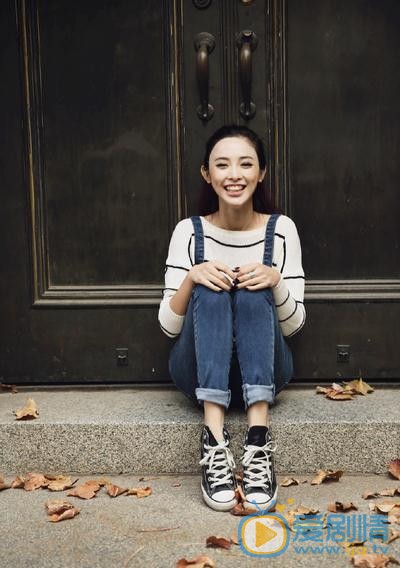 彭小苒街拍 彭小苒高清写真_彭小苒高清剧照