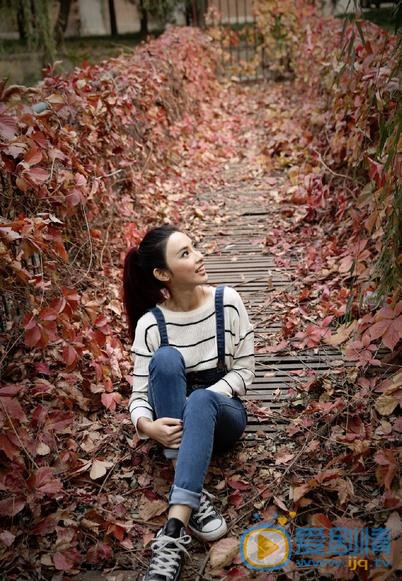 彭小苒街拍 彭小苒高清写真_彭小苒高清剧照