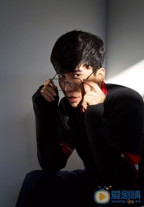 西尔扎提帅照 西尔扎提高清写真_西尔扎提高清剧照