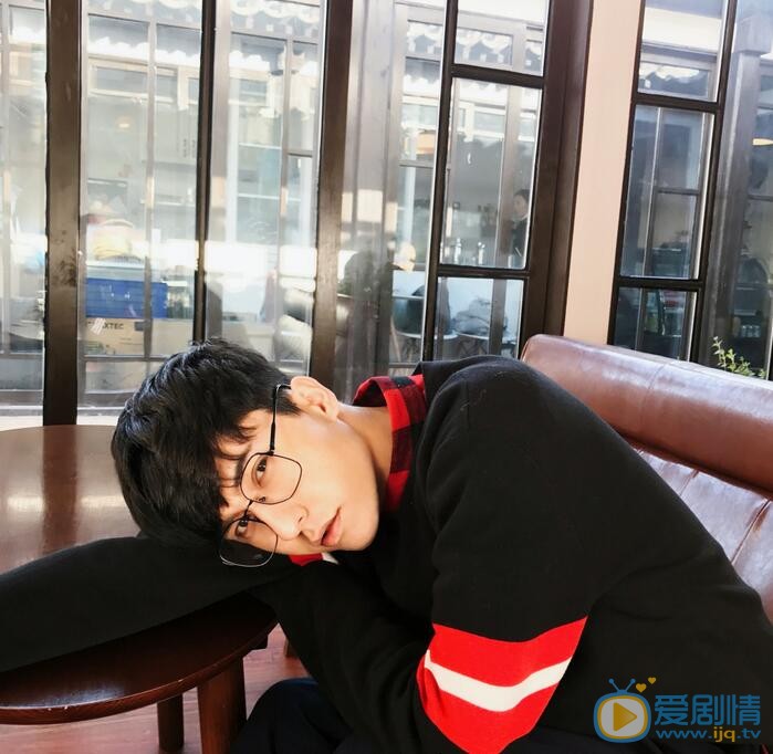 西尔扎提帅照 西尔扎提高清写真_西尔扎提高清剧照
