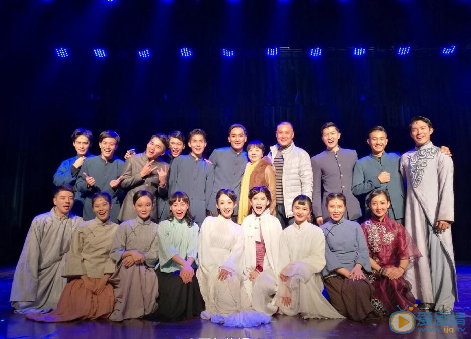 西尔扎提校园舞台剧 西尔扎提高清写真_西尔扎提高清剧照