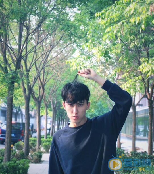 西尔扎提写真 西尔扎提高清写真_西尔扎提高清剧照