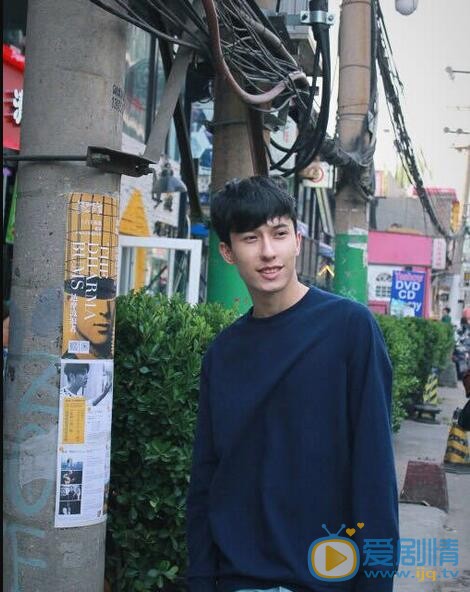 西尔扎提写真 西尔扎提高清写真_西尔扎提高清剧照