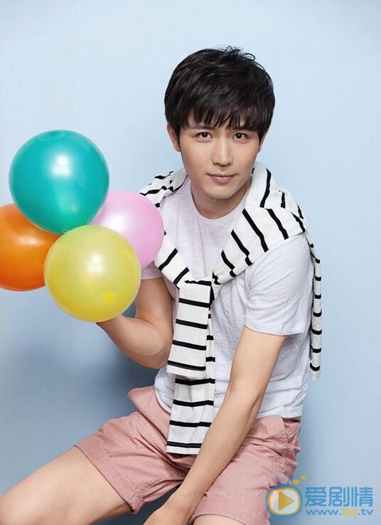 李星佑白衣少年 李星佑高清写真_李星佑高清剧照
