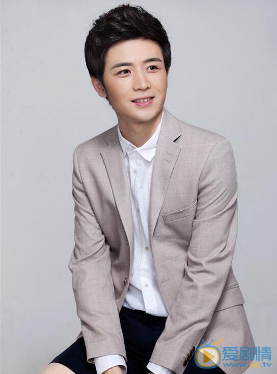 李星佑白衣少年 李星佑高清写真_李星佑高清剧照